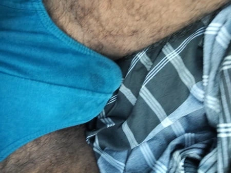 Hintli yaraklı Müslüman kadın