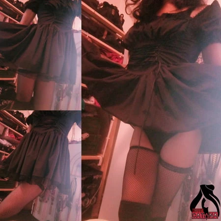 Gotik küçük siyah elbise, sevimli tsgirl için file çorap