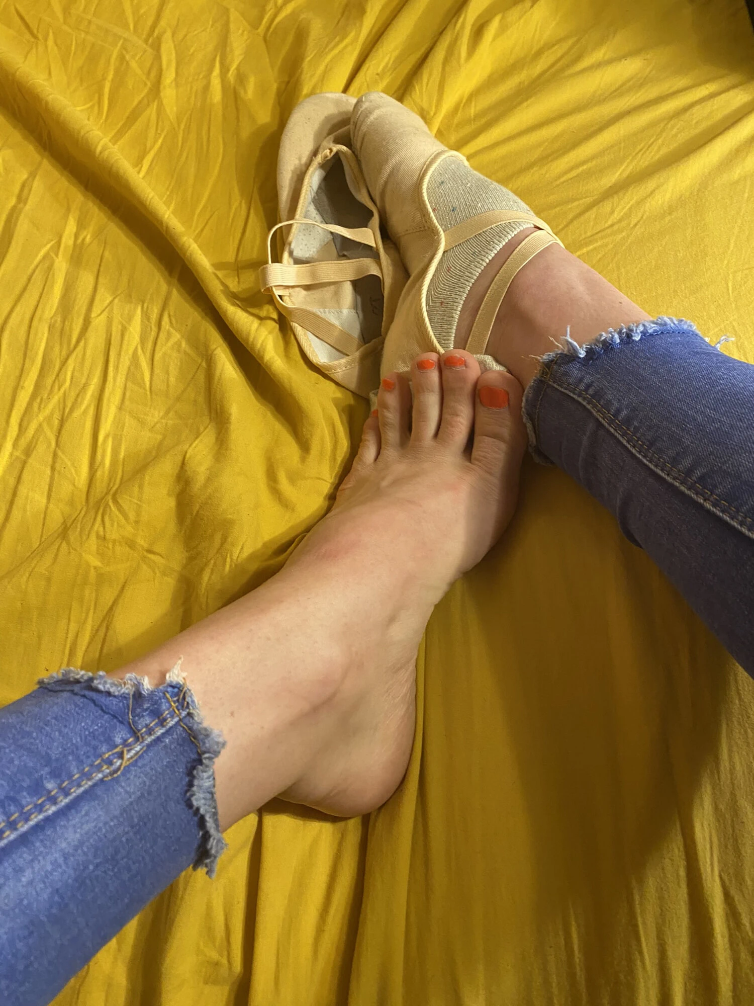 Bale ayakkabıları ve çoraplar