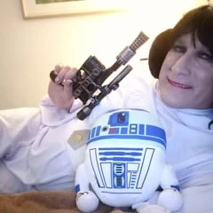 У ПРИНЦЕССЫ LEIA ЕСТЬ ХУЙ! СЕКСУАЛЬНЫЕ КОСПЛЕЙ ФОТОГРАФИИ!