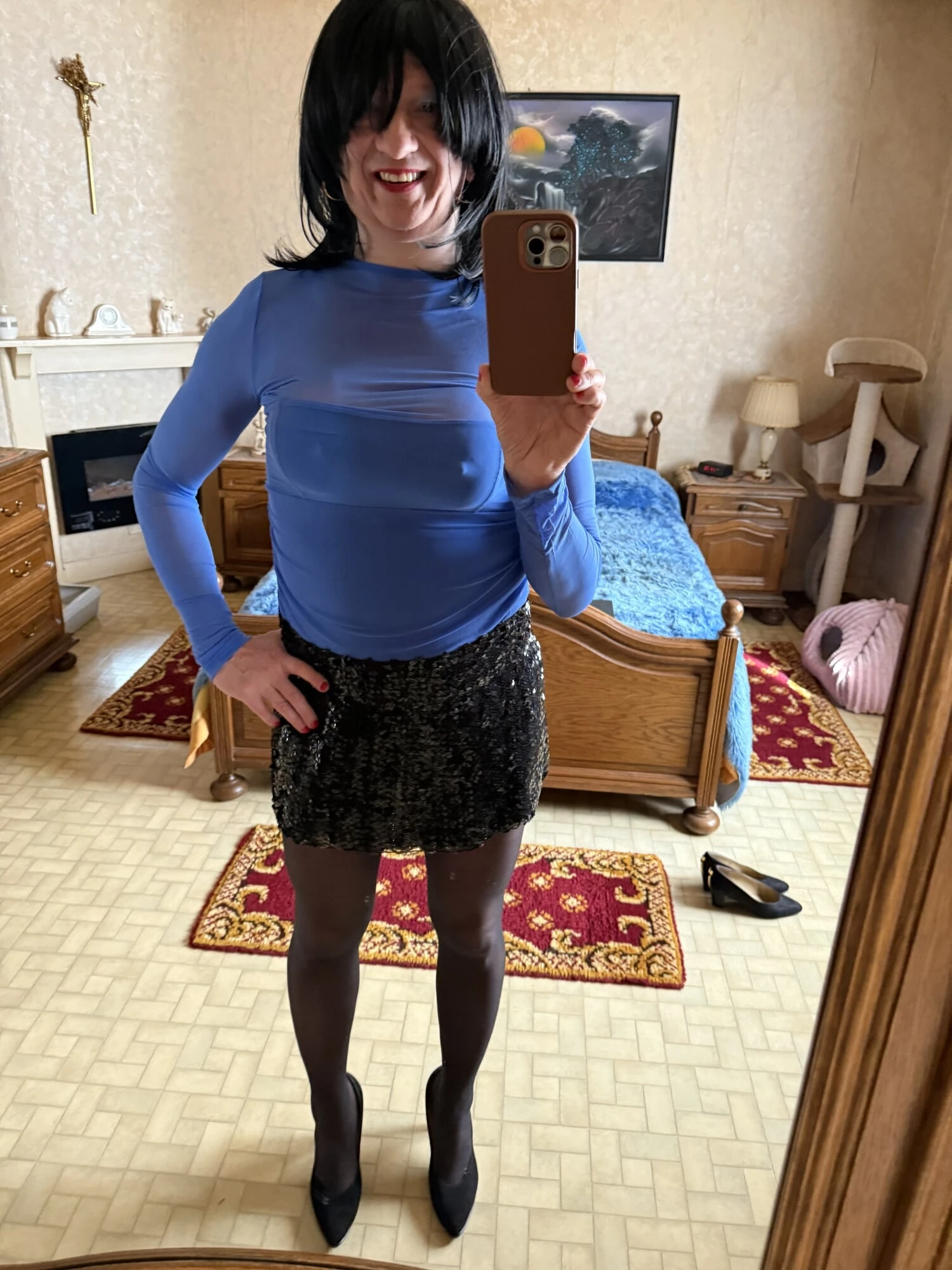 Синее вечернее платье Evy и черная мини-юбка