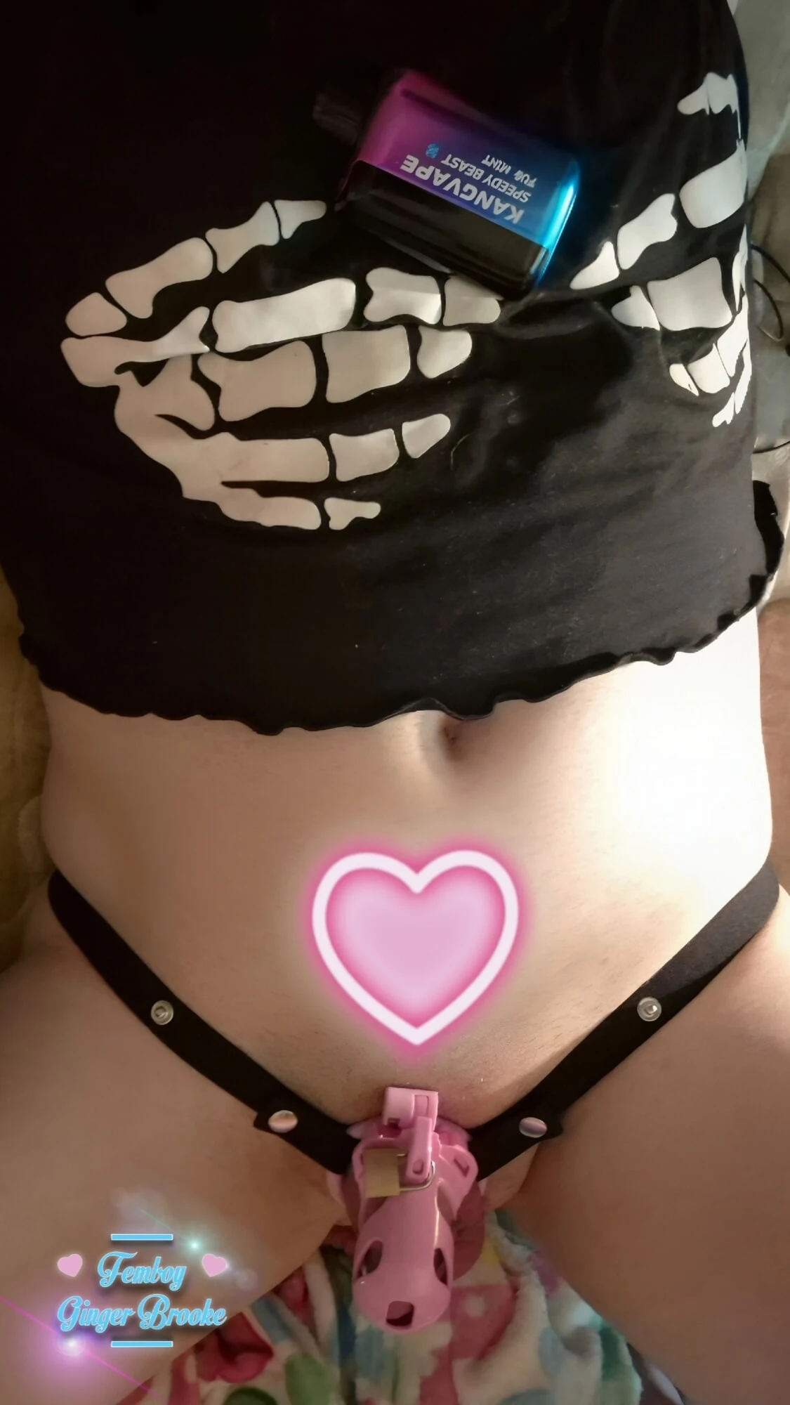 Bu aptal kadın geri döndü!! :3