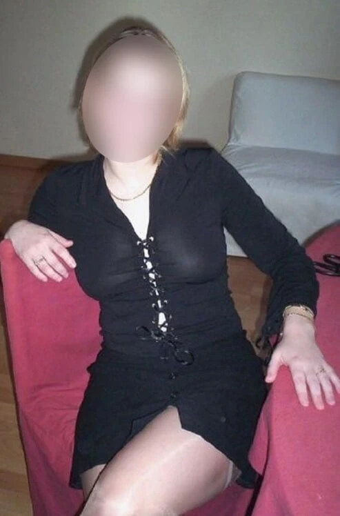 Moi habillee seksi ve şeffaf