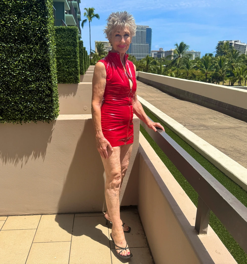 Photoshoot from my Waikiki hotel last week #3