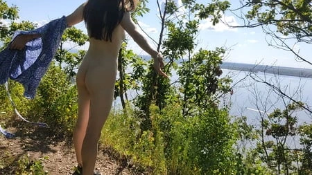 Kıyafetsiz küçük şovum