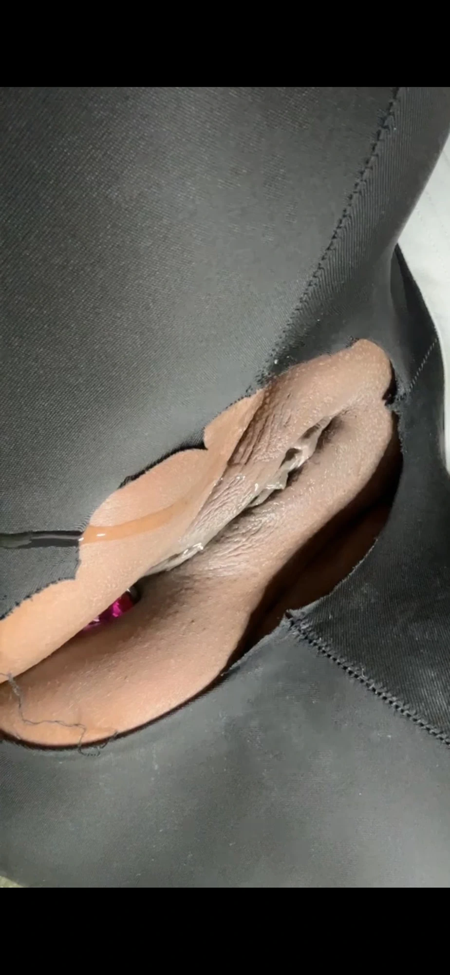 Öğle yemeğimde anal seks deniyorum 