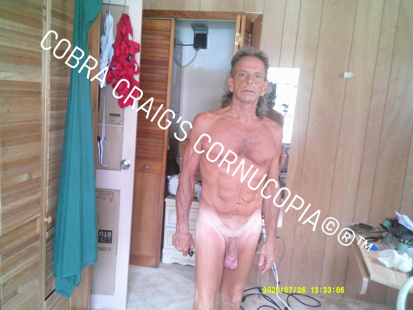 ÇıPLAK KOOKY FOTOĞRAF ÇEKIMI