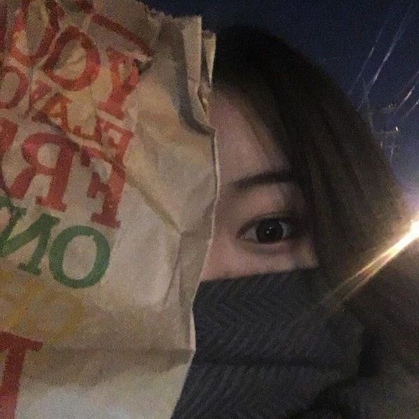 Emily Sim Fotoğraf Çekimi 