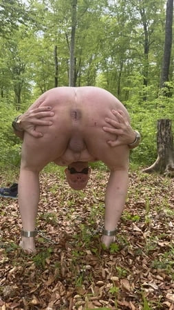 İri güzel kadın Christoph Straubinger ormanda çıplak