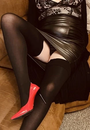 Roger'ın seksi ateşli karısı