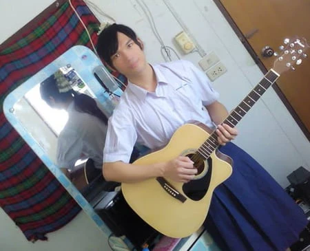 Liseli ladyboy öğrenci bölüm 1
