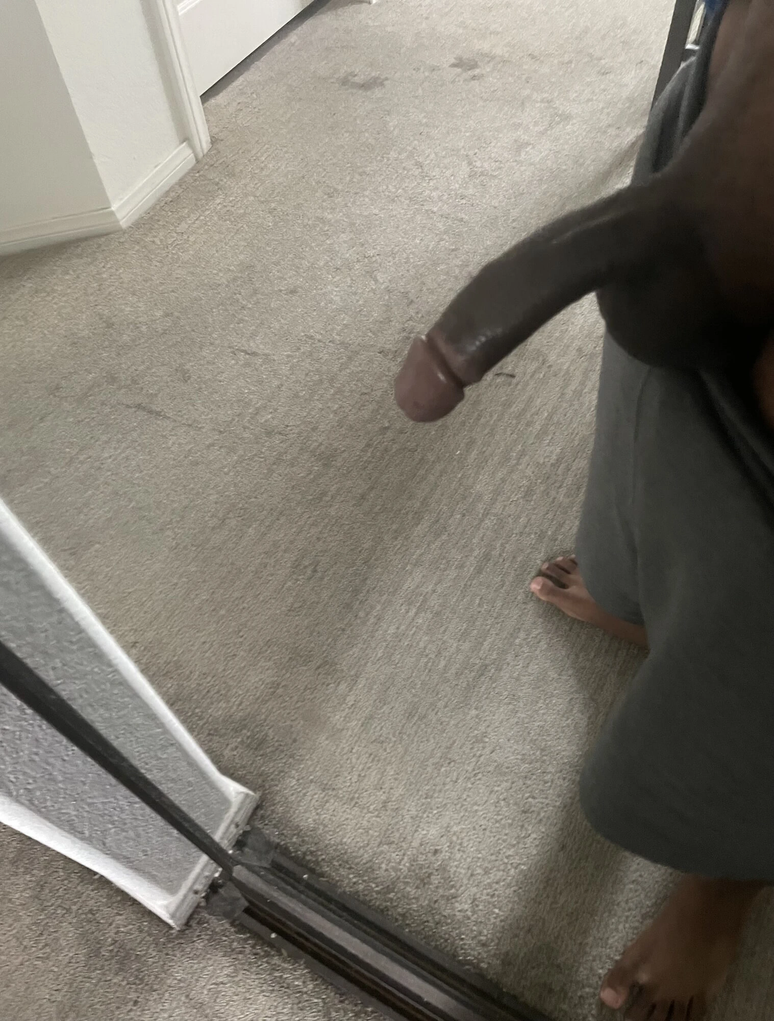 Yarak ve taşaklar dışarı