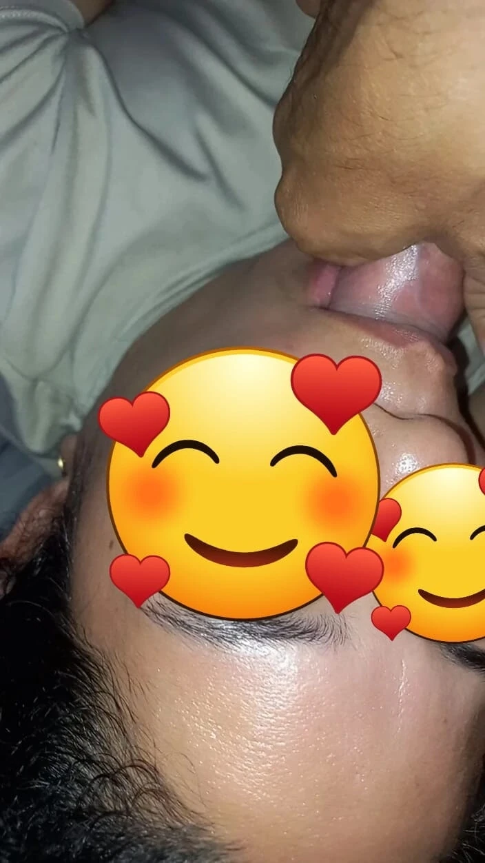 Moden indisk kvinde deepthroat og anal nydelse
