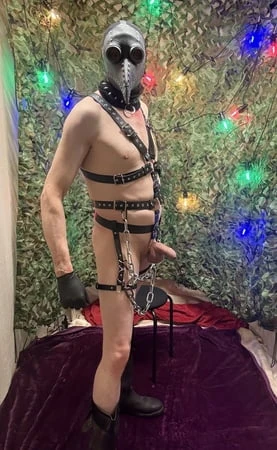 Sapık vücut koşumlu sert penis 