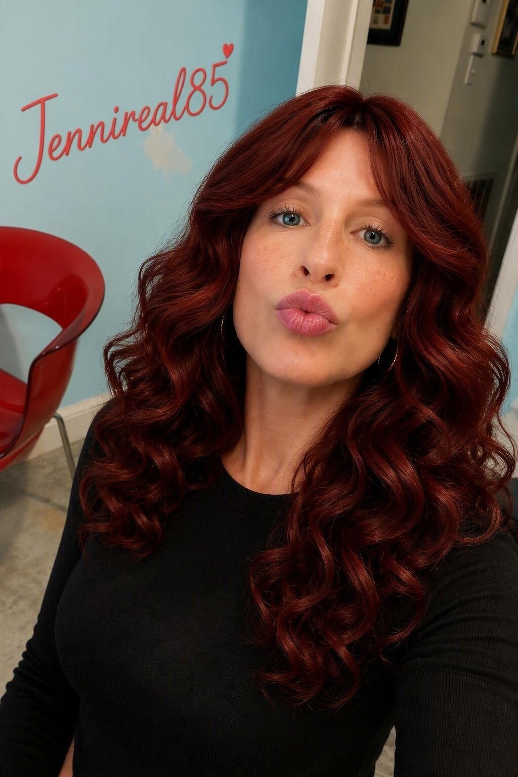 Jenni oynuyor 