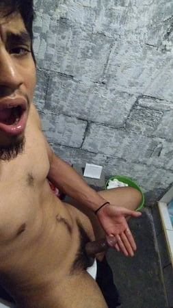 Çıplaklar banyosunda canavar yarak