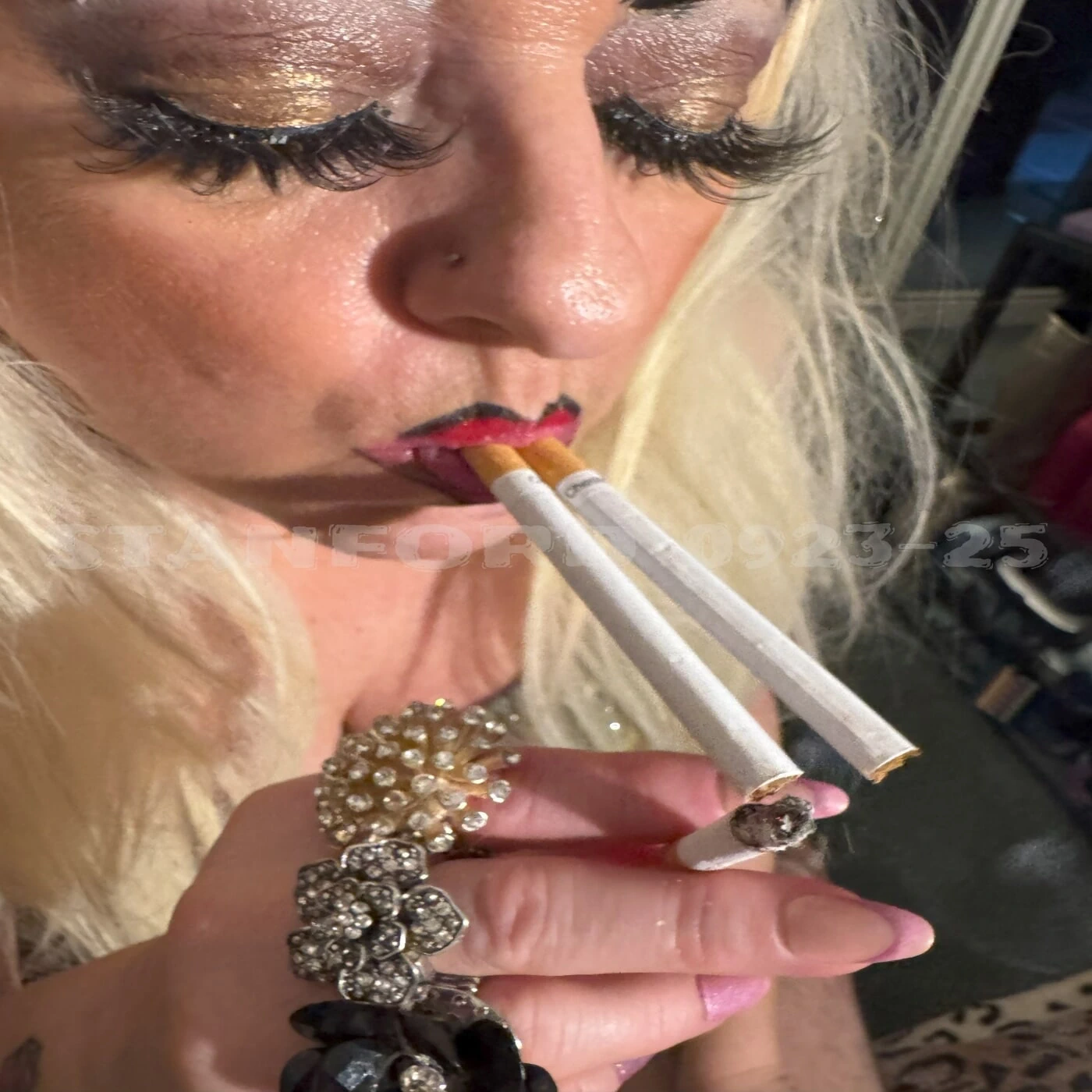 KÖTÜ ANNE SIGARA IÇIYOR BÖLÜM 1