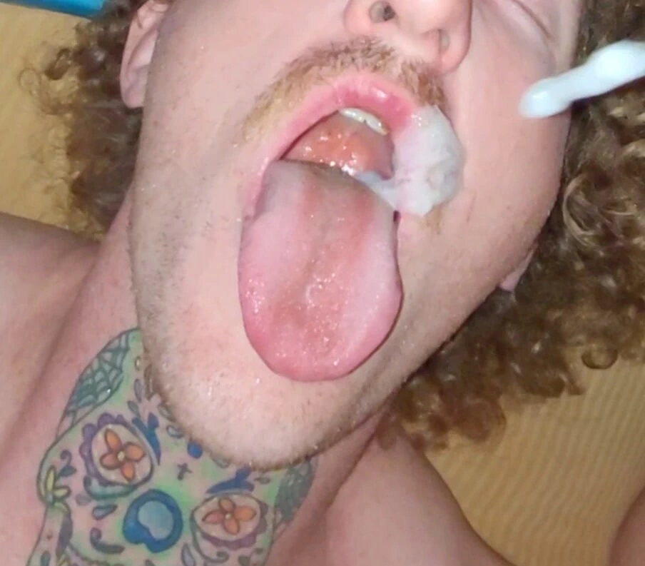 CUM Hungry. GINGER TwinkCumSlut