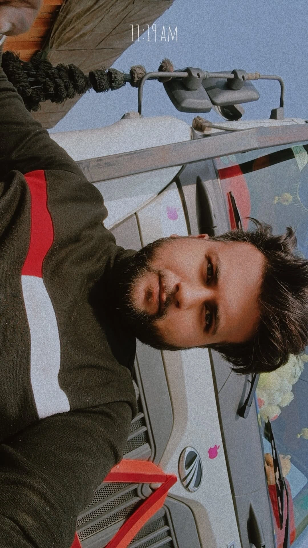 Bekar bir kız var mı, lütfen benimle konuş, ben istiyorum 