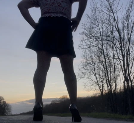 Travesti kocasını teşhir ediyor
