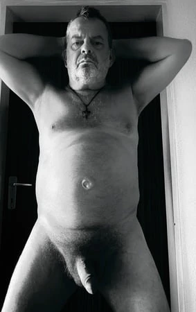 Hairy Oldie 142