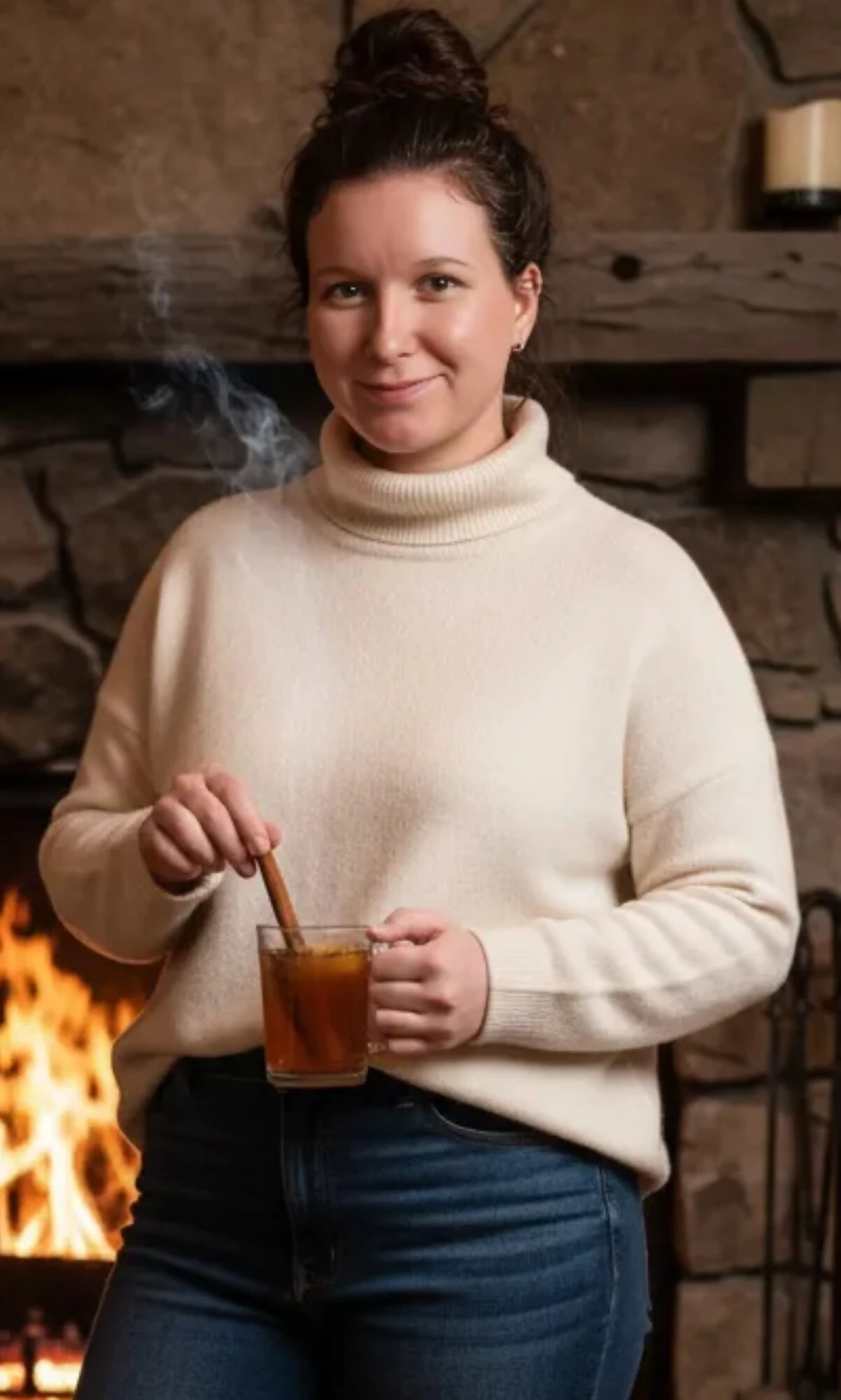 61 yaşındaki hizmetçim beyaz kaplumbağa yakalı kazaklarla çıplak poz verdirdi