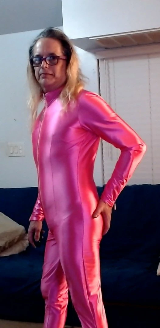 Sissy orospu ashley jolene sıcak pembe catsuit modelleri
