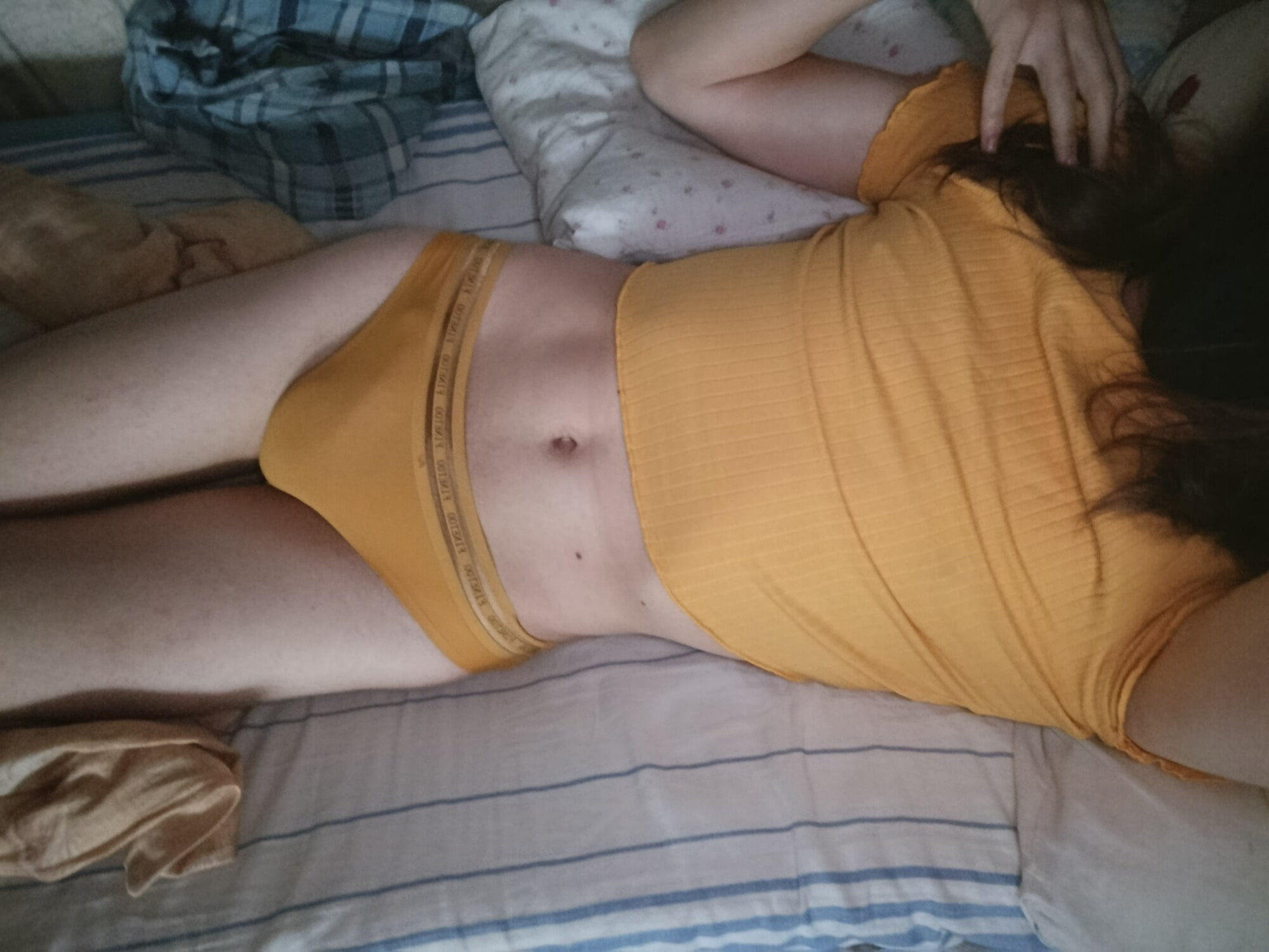 Sexy femboy showing off :3 