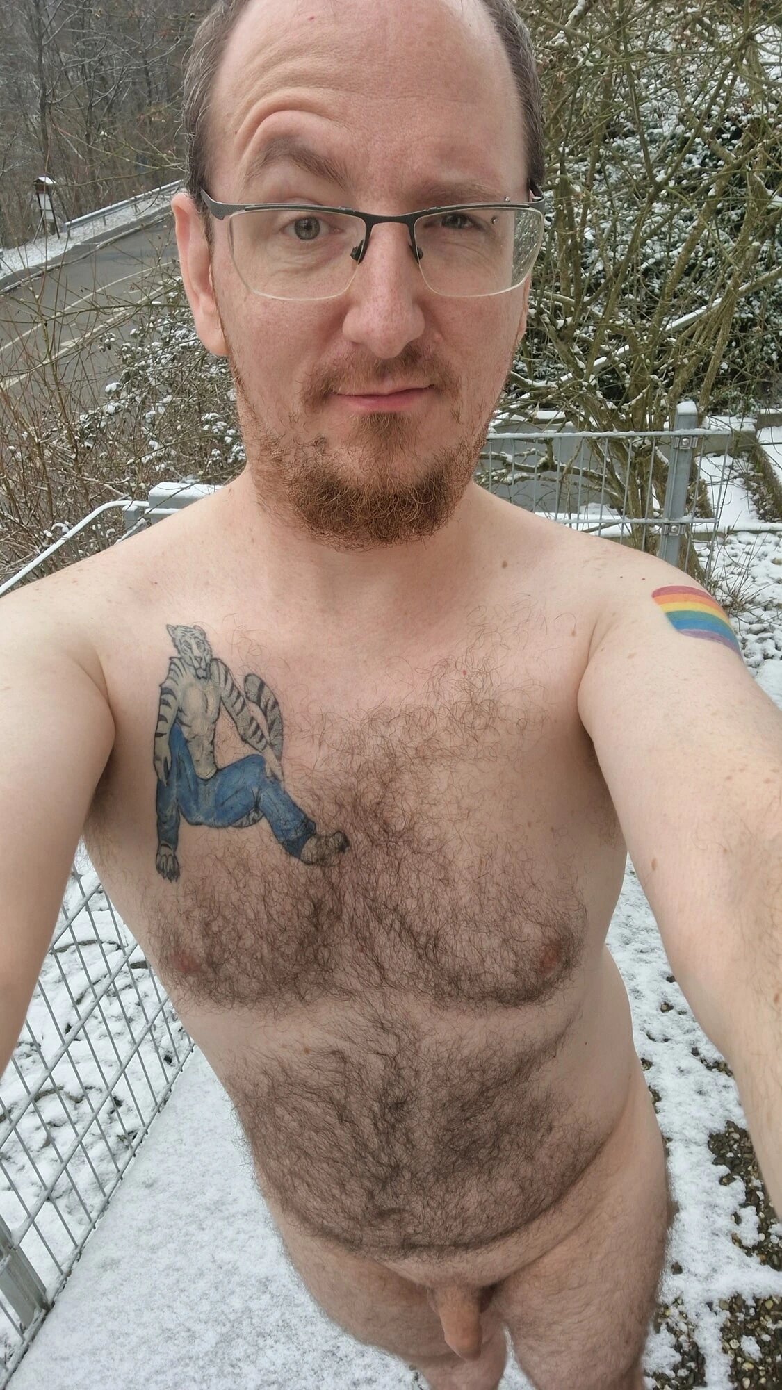 Dışarıda çıplak