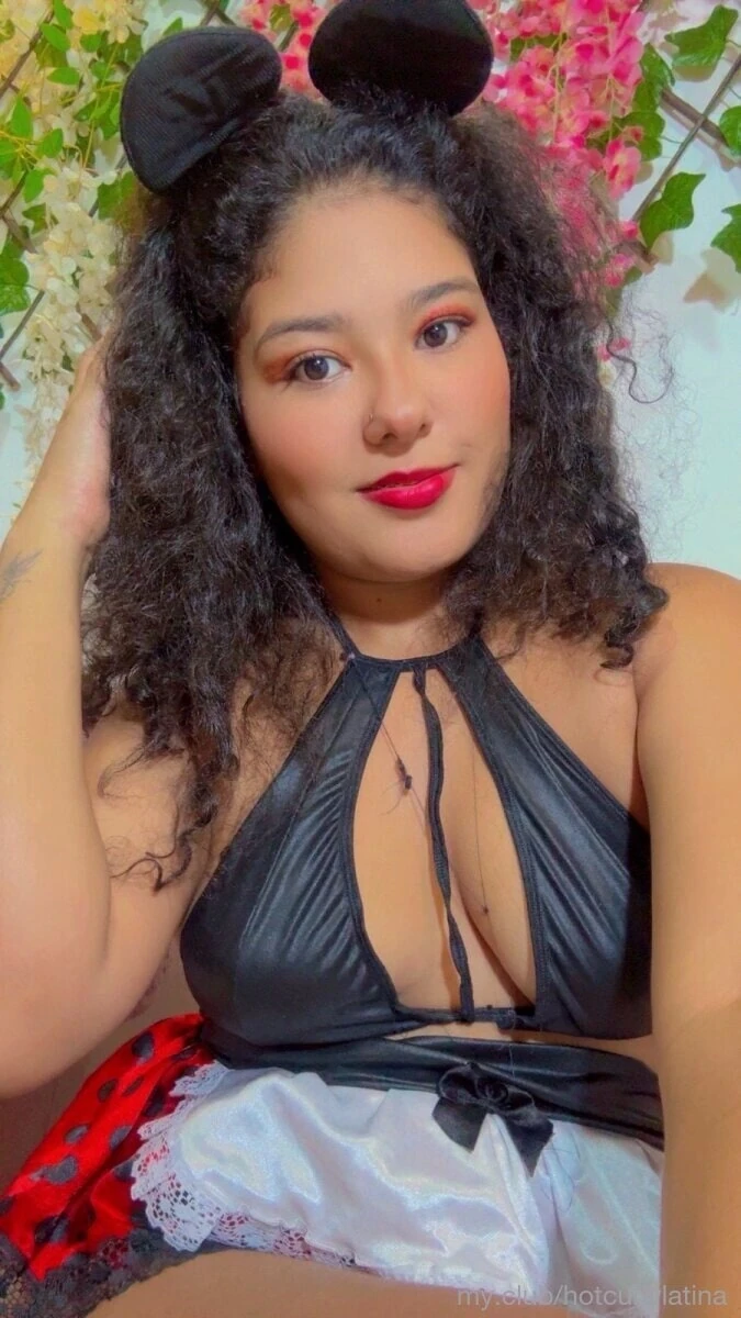 Ücretsiz Hotcurlylatina Fotoğrafları