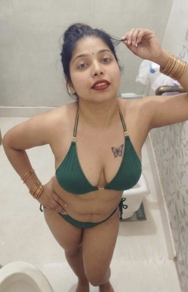 Hari bhari bhabi ki pic hari bikini benim