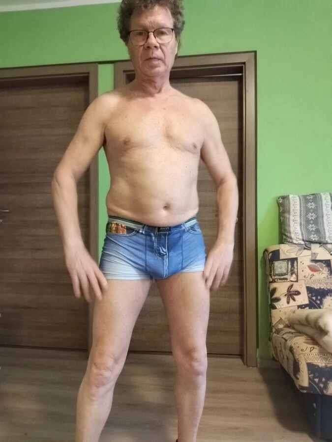 Matti, abends im zimmer, tıraşlı erkekler