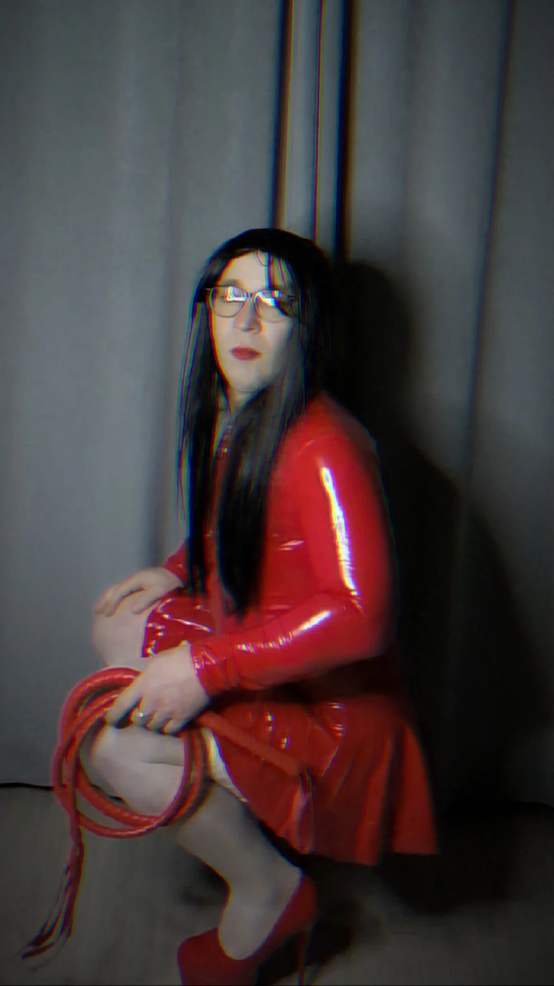 Kırmızı cezbedici seksi hatun