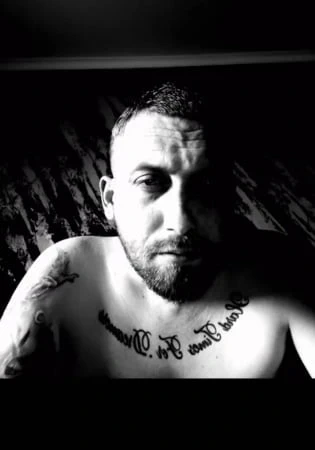 Mavi gözler izliyor