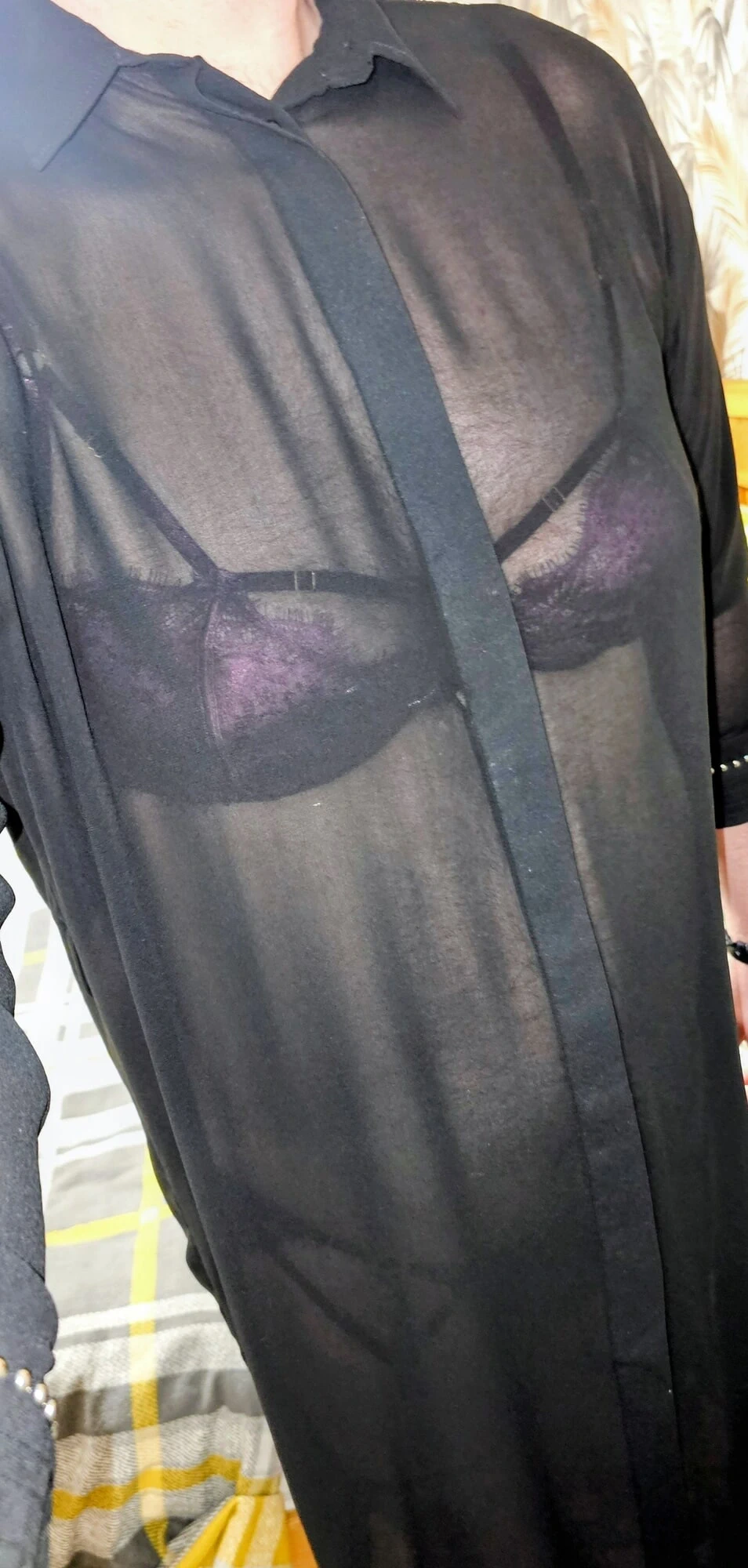 Kadın kılıklı fotoğraflar