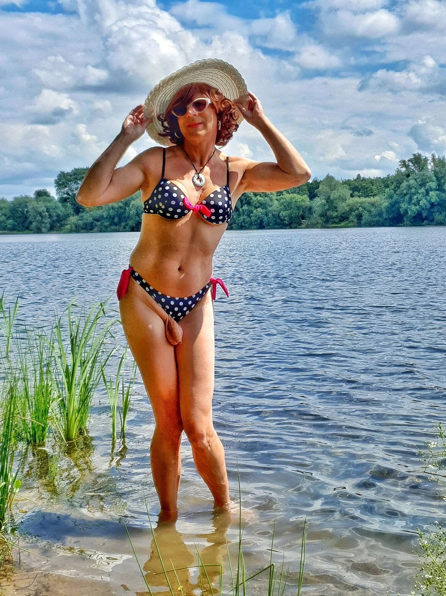 Retro bikinili kız