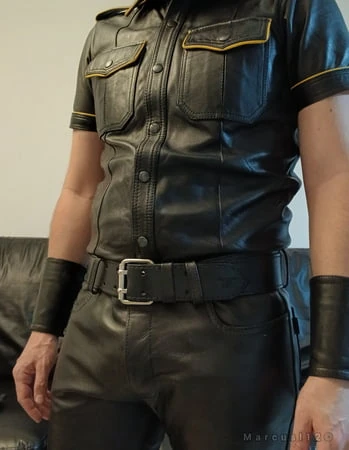Full Leather Hunk ve Bulge'u