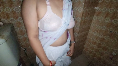 Beni banyoda işerken izle.