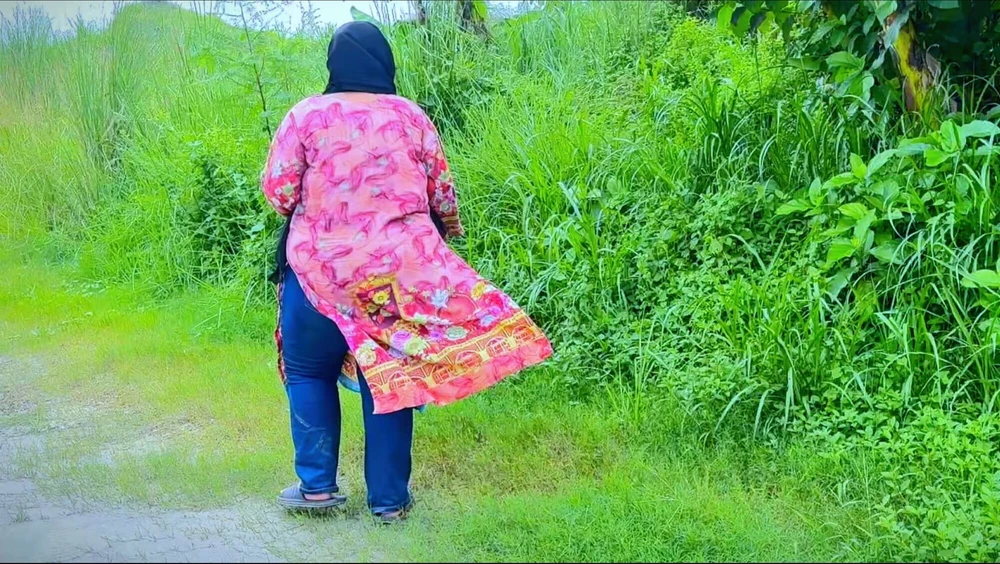 Indian Big Ass & Big Tits Hot Stepmom Roughly Fucked By guy #2