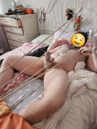 Bağlanmış taşaklar