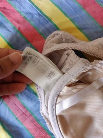 80a (fr) 22 yaşındaki arkadaşın sütyeni