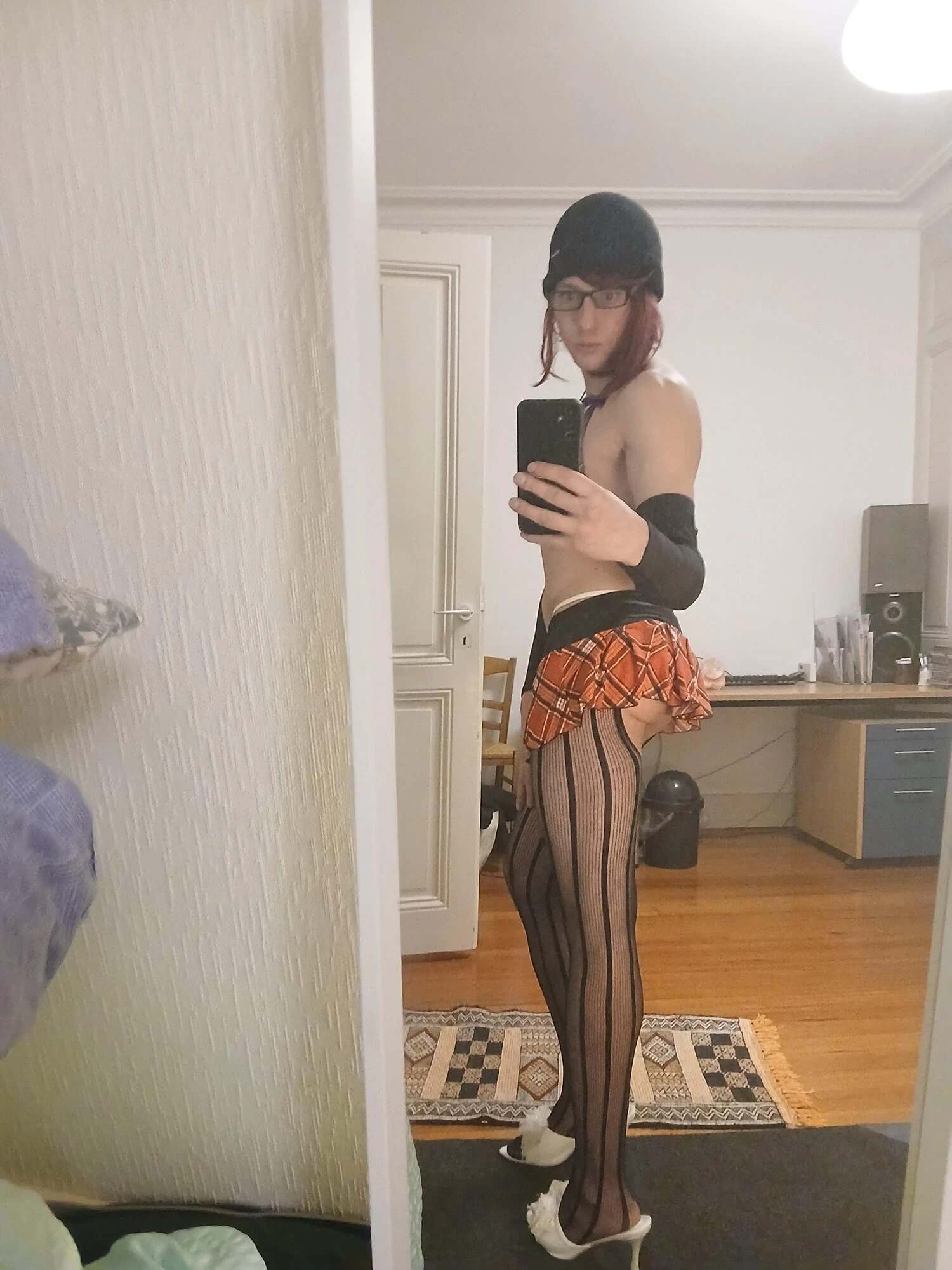 Tatlı iri güzel kadın