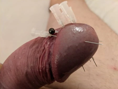Sik kafası piercing iğnesi fetiş cbt