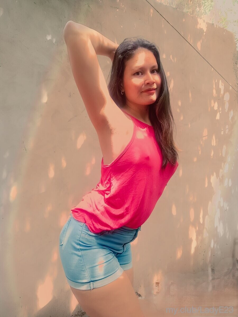 Free Emme Photos