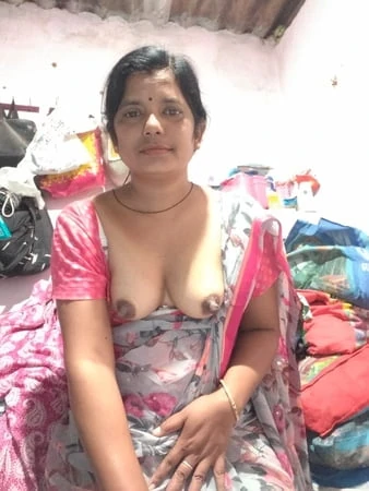 Seksi kızın göğüsleri ve amcığı 
