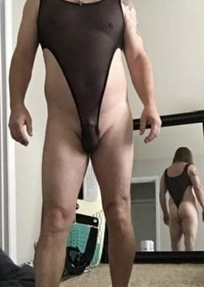 Sissy seksi topuklu ayakkabı ve iç çamaşırıyla