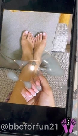 Fransız kız fransızlarına haraç istiyor 