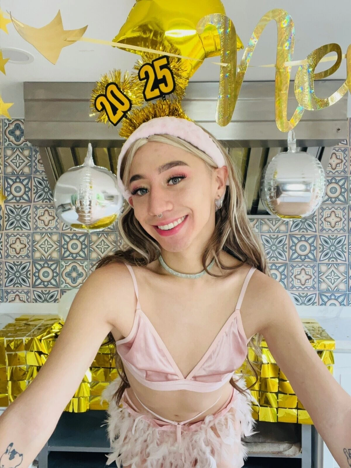 Julie Bunny 🌼🐇 Free Photos