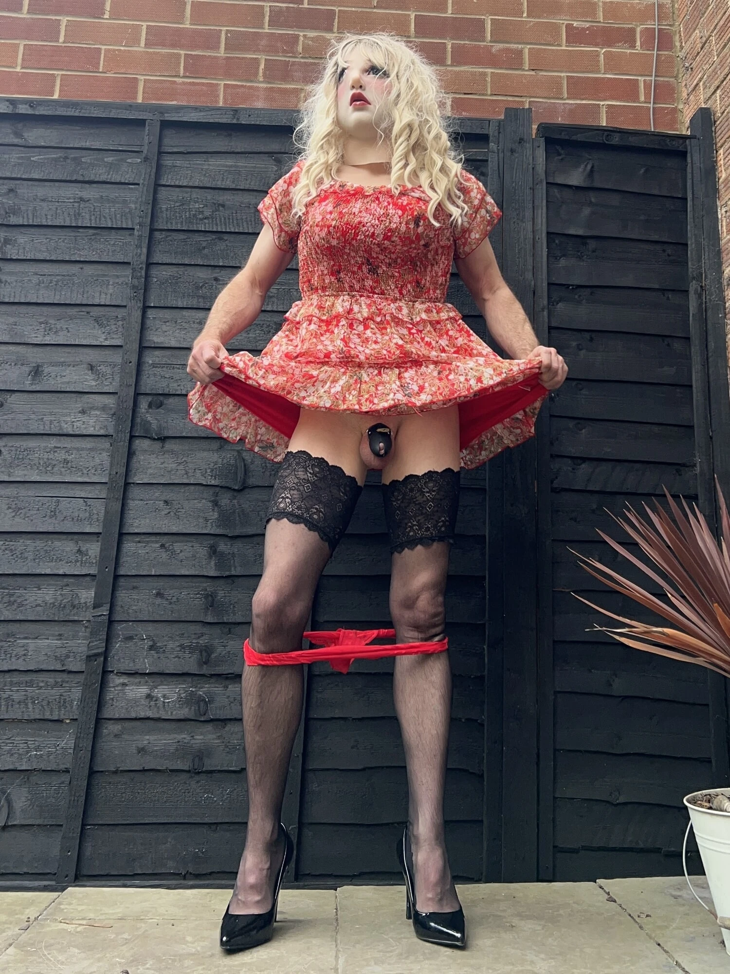 Сисси в красном платье