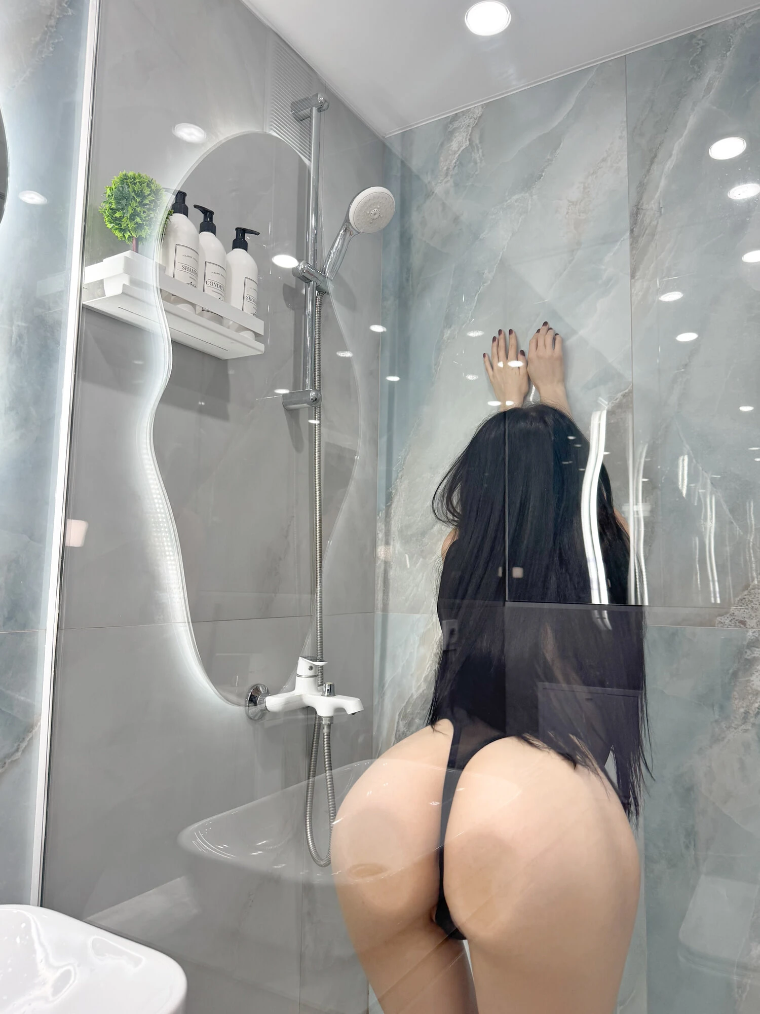 Tatlı küçük memeler